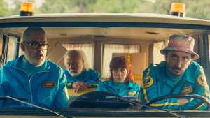 Fotograma de Angy Fernández, Iván Massagué, Jordi Aguilar y Koichi Sugihara en la serie "Hay Algo en el Bosque"
