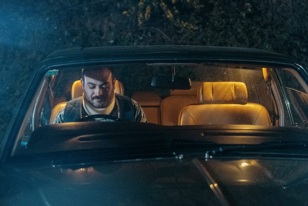 Gastón Haag detrás de escenas de la serie "Hay Algo en el Bosque"